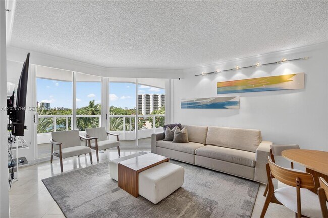 Building Photo - 21205 Yacht Club Dr
