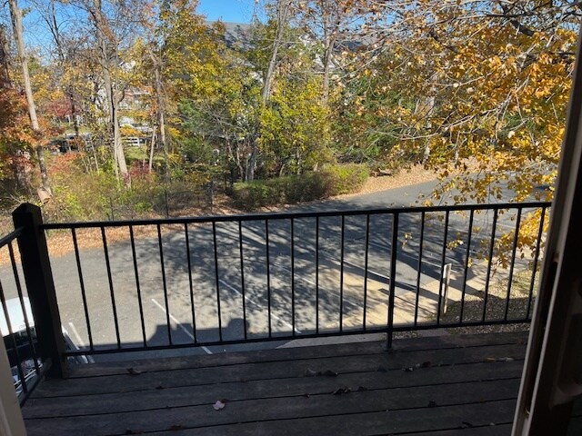 Foto del edificio - 234 Crocker Dr