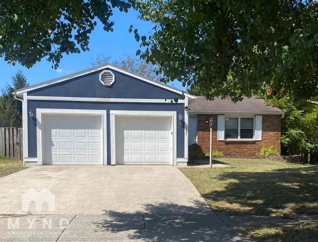Foto principal - 2055 Drumlin Dr