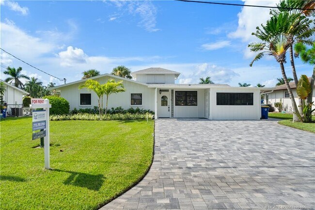 Foto del edificio - 1750 SW Coxswain Pl