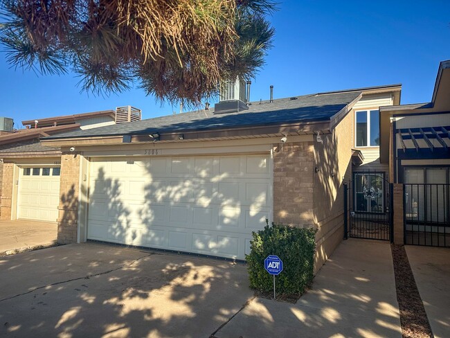 Foto del edificio - Adorable Townhome near Shadow Hills!