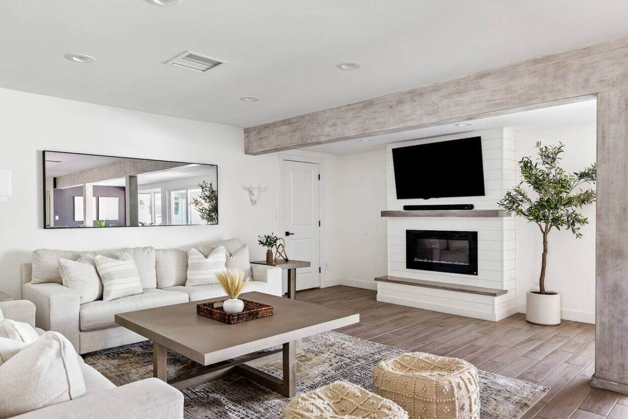 Foto principal - 3038 N 81st Pl
