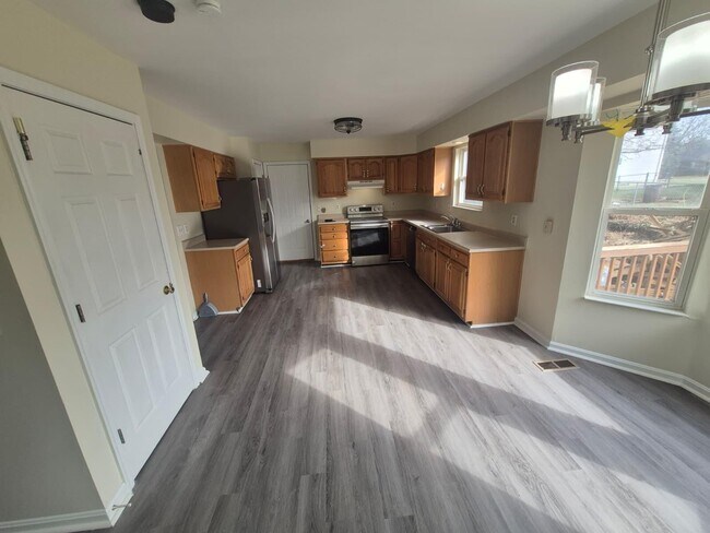 Building Photo - 3023 Tomahawk Ridge Way