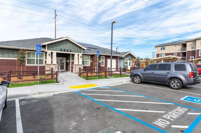 Foto del edificio - Cedar Grove Apartments