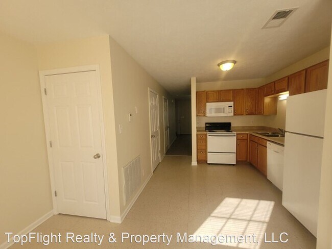 Building Photo - 2 br, 1.5 bath Apartment - 1205 Ash Ridge ...