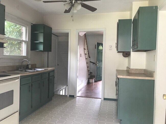 Building Photo - 5708 Pontiac Dr