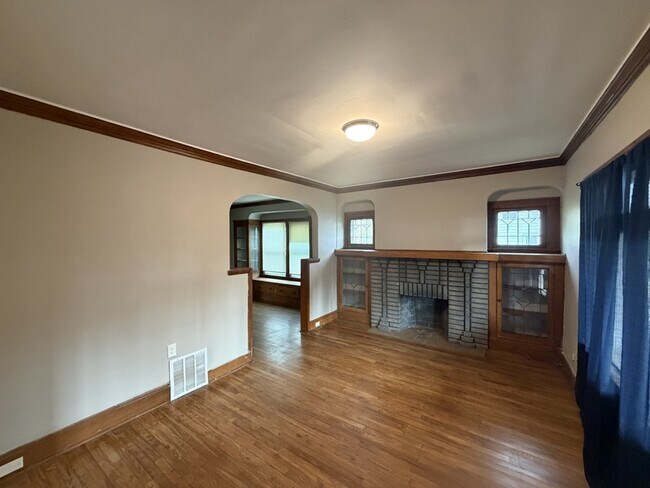 Foto del edificio - 3517 E 110th St