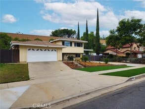 Building Photo - 2523 Deerpark Dr