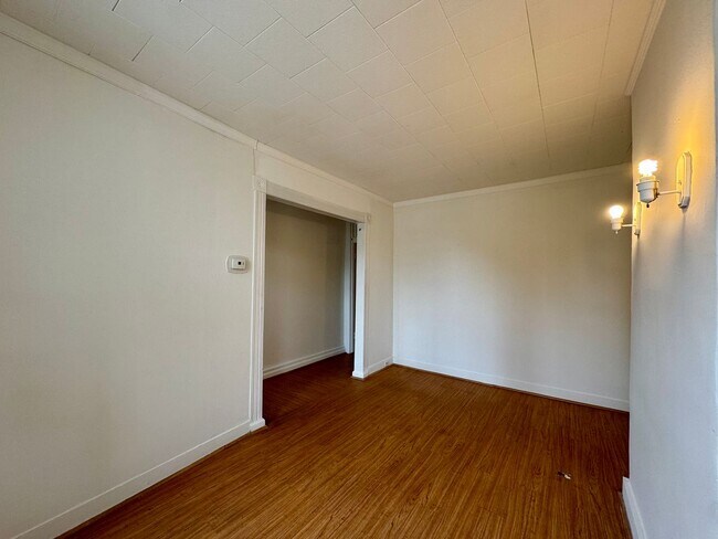 Foto del edificio - Three-Bedroom Townhome in Remington/Wyman ...