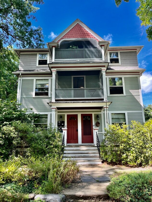 171 crescent st Unit 1, Northampton, MA 01060 Apartments in