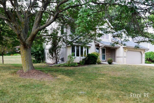 Building Photo - 14920 Oakland Ave