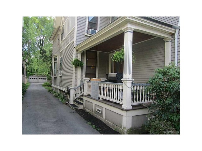 Front Unit - 256 Bryant St