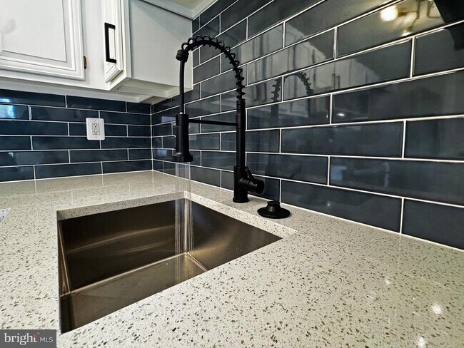 Foto del edificio - 12205 Peach Crest Dr
