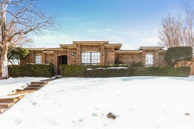 Building Photo - 3112 Glenview