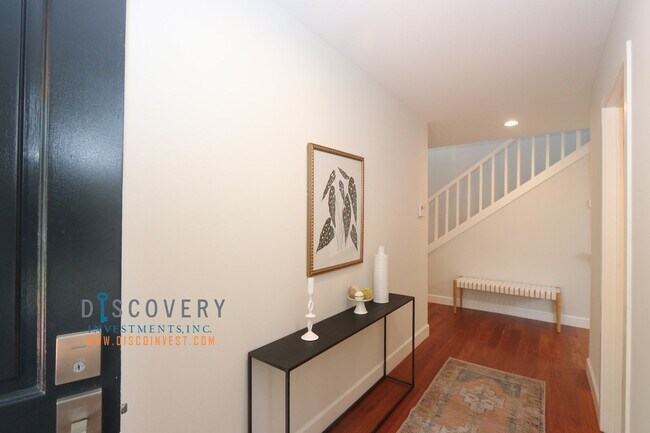 Foto del edificio - Contemporary Piedmont Four Bedroom Home