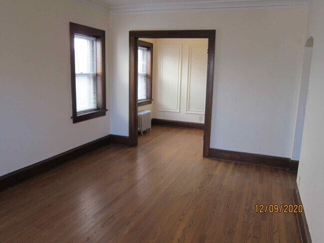 Foto del edificio - Available July 2026 Gorgeous 1-bedroom apartment in Shorewood with Free Heat
