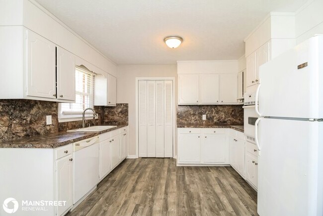 Building Photo - 5925 TIMBERWOOD TRL, KERNERSVILLE, NC 27284