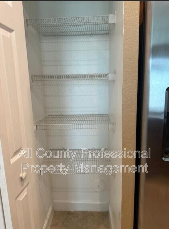 Building Photo - 4324 Maybelle Ln