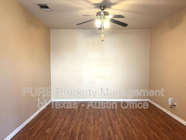 Foto del edificio - 2869 Southampton Way