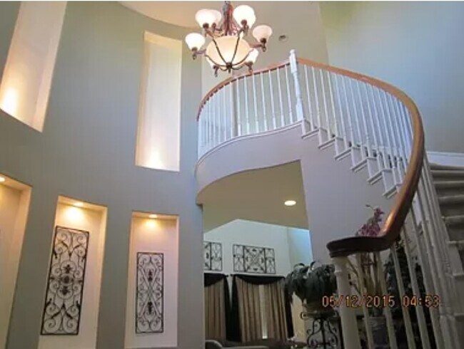 Building Photo - 3129 Knightsbridge Dr