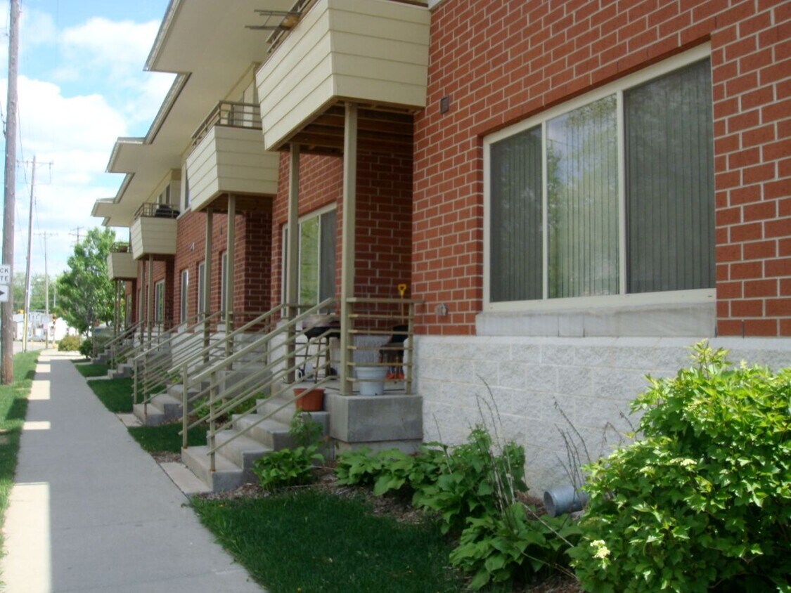 Primary Photo - 3314 Thorp St