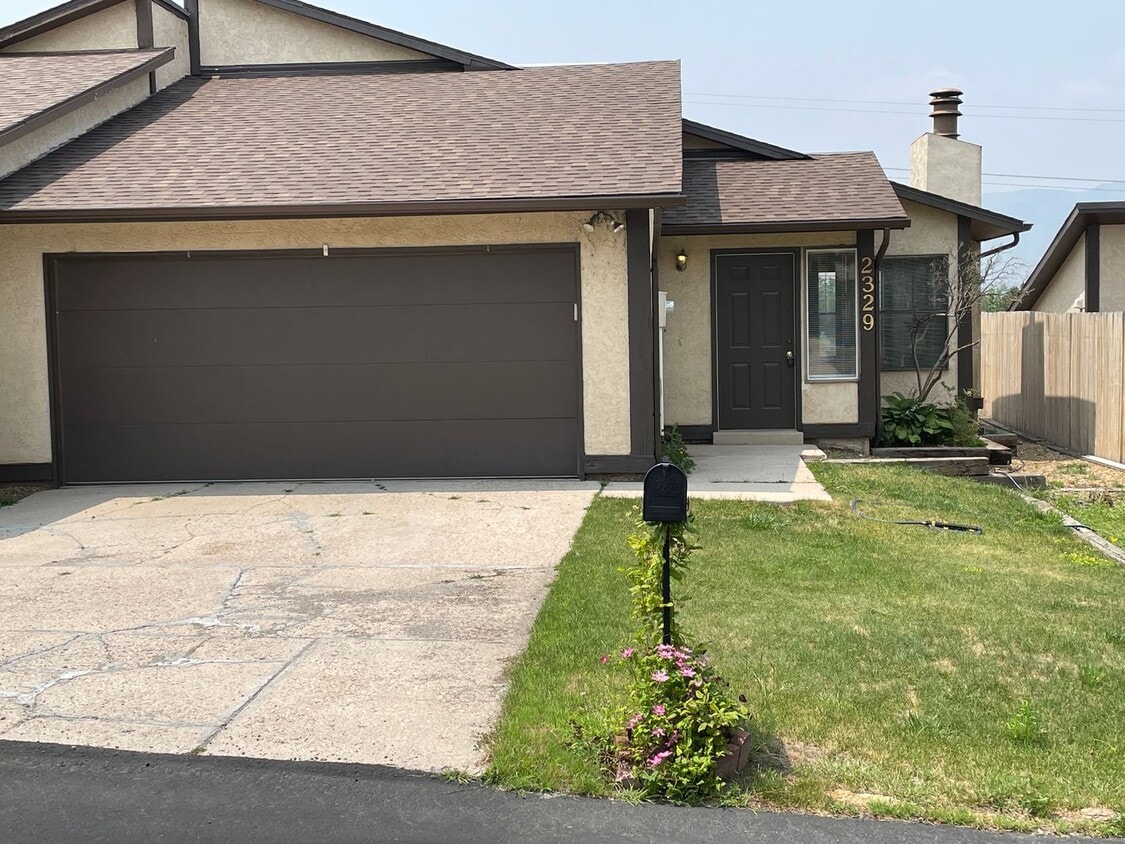 2 Bedroom Patio Home - 2 Bedroom Patio Home