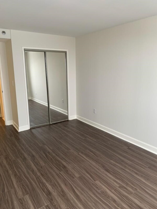 Foto del edificio - 700 Huron Ave