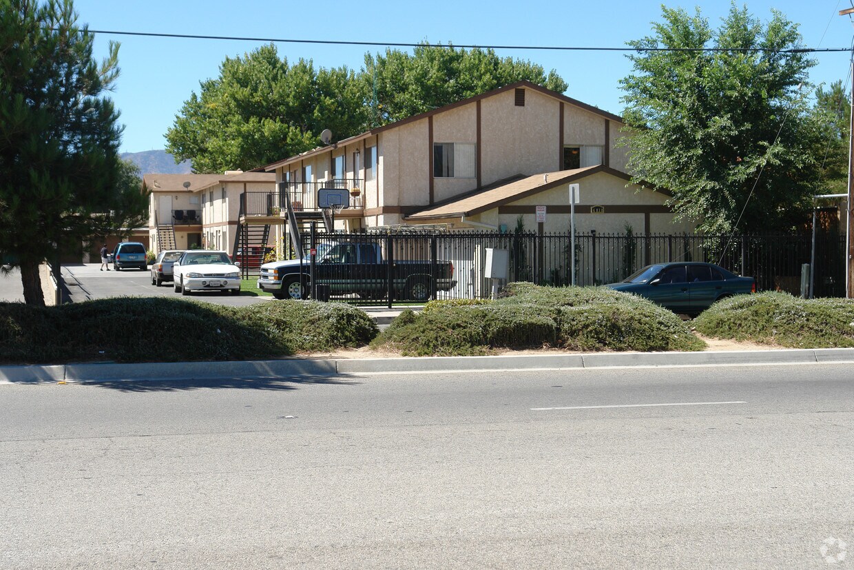 Primary Photo - 4128 W Avenue L