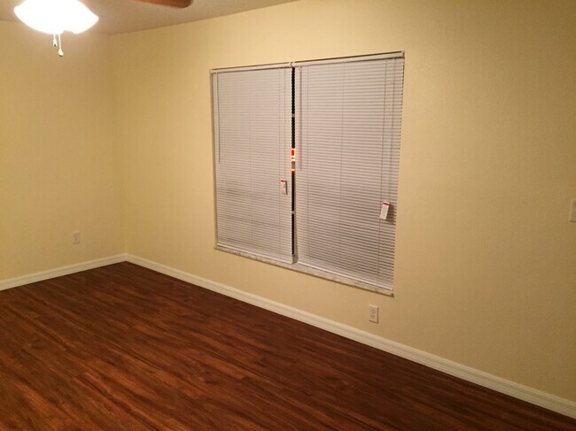 Foto del edificio - 845 Pearl St,
