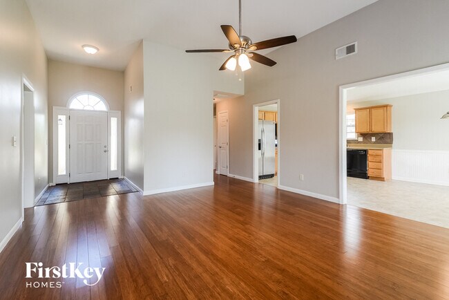 Building Photo - 213 Queens Gate