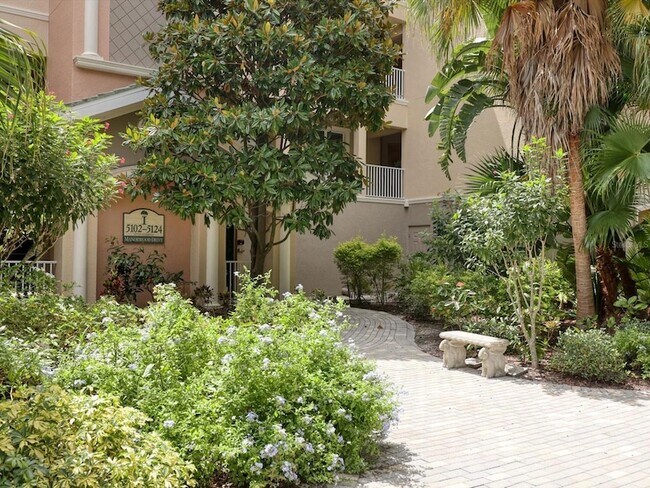 Foto del edificio - 5122 Manorwood Dr
