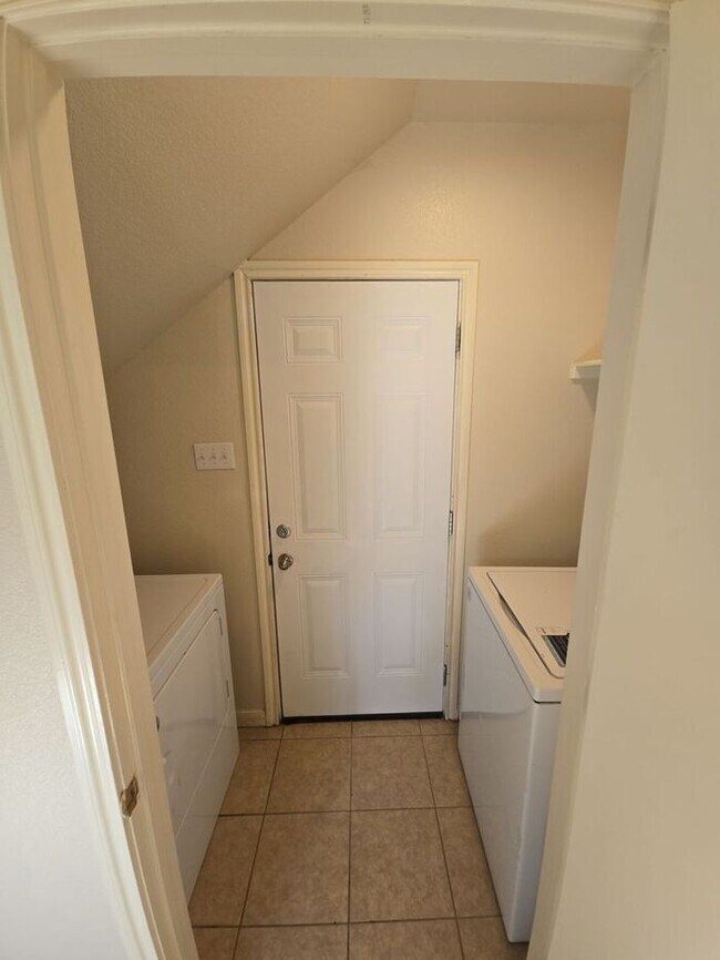 Foto del edificio - 1125 Map St