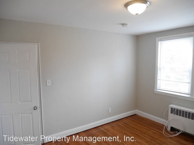 Building Photo - 3 br, 1 bath House - 6170 Parkway  Drive