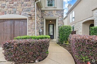 Building Photo - 2548 Fountain Cove