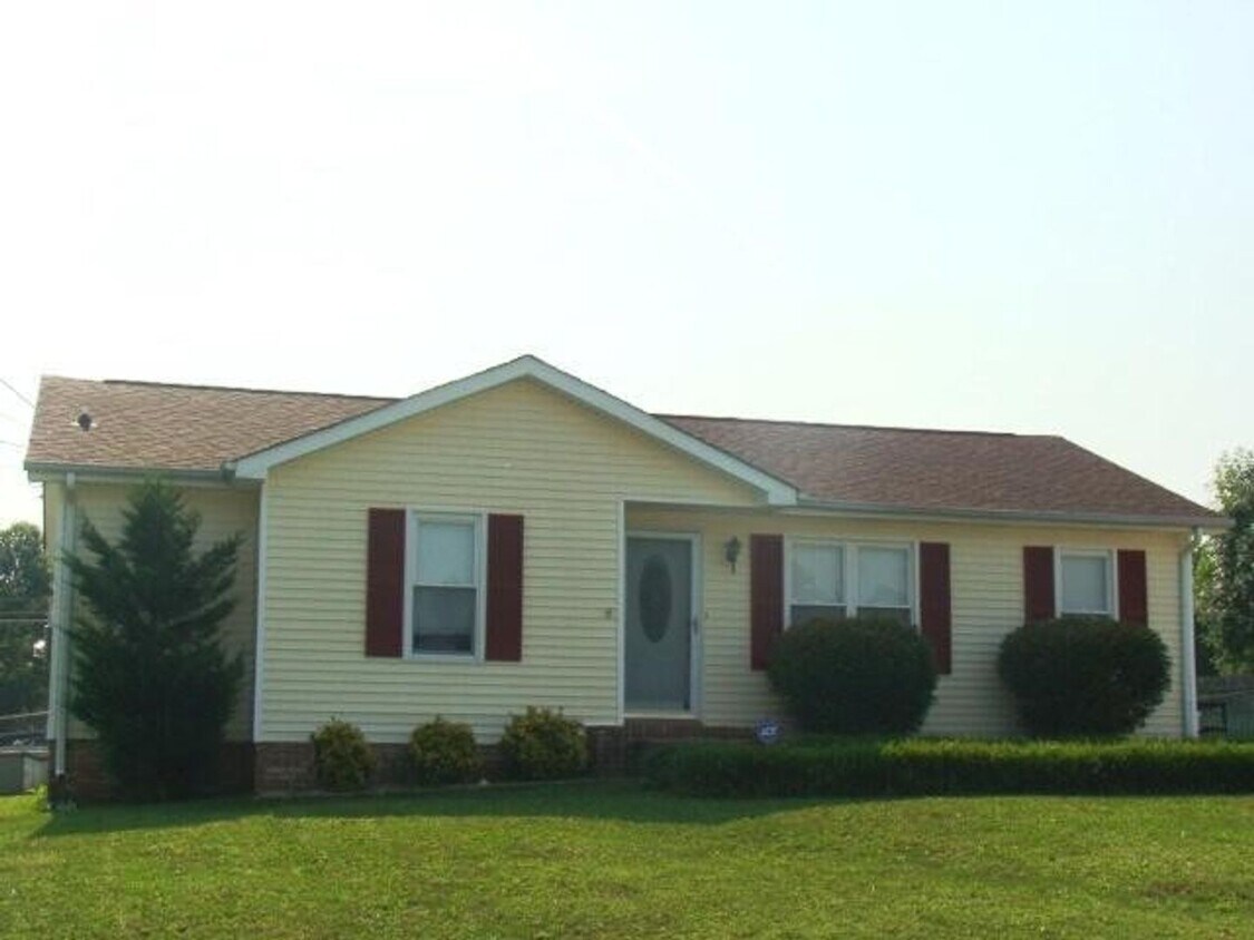 Foto principal - 565 Danielle Dr