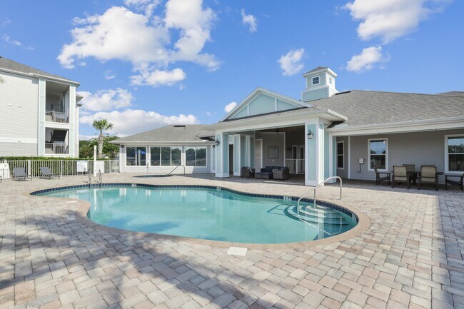 Foto del edificio - Century Lakehouse