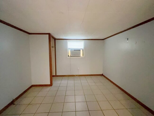 Foto del edificio - 824 E Jane St