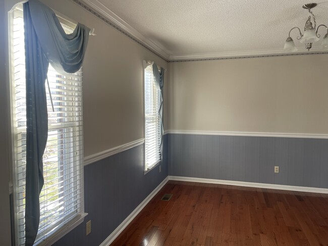 Dining Room - 215 Apple Rdg
