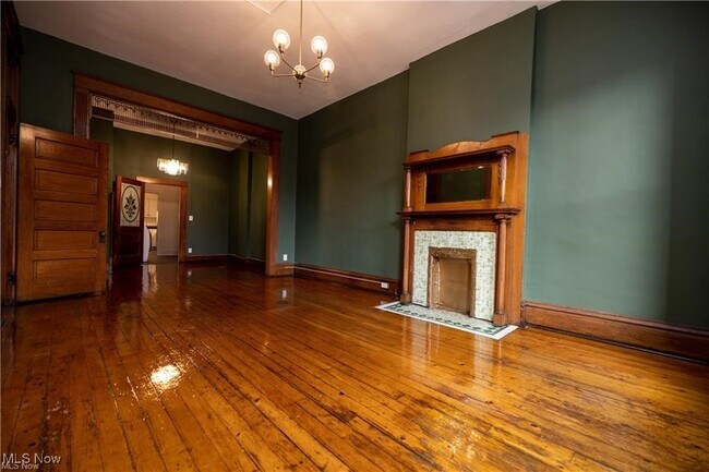 Foto del edificio - 641 Wheeling Ave