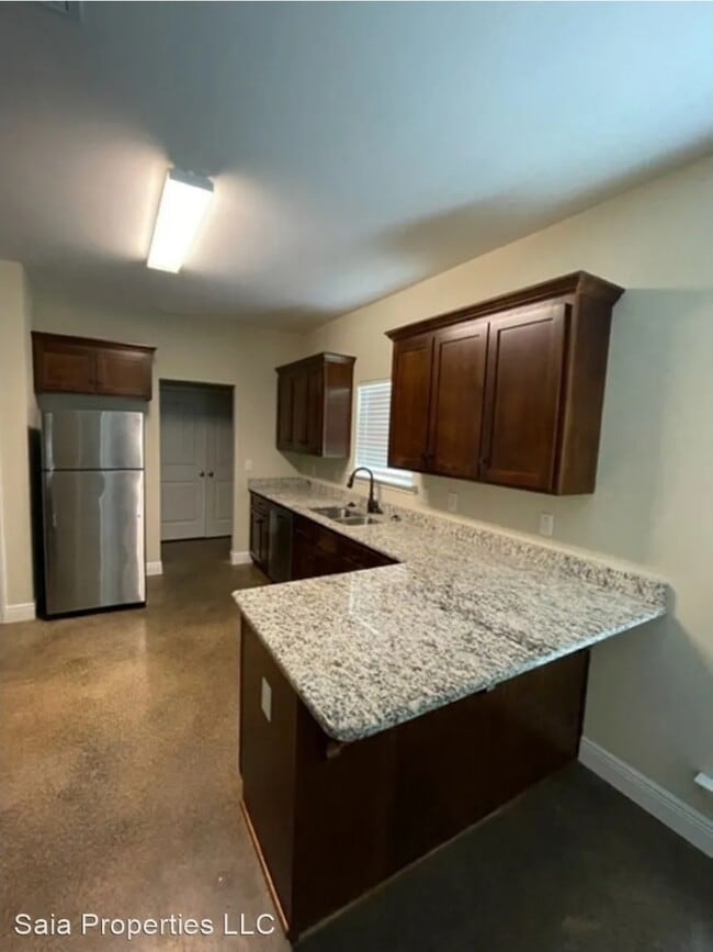 Building Photo - Stables 087
