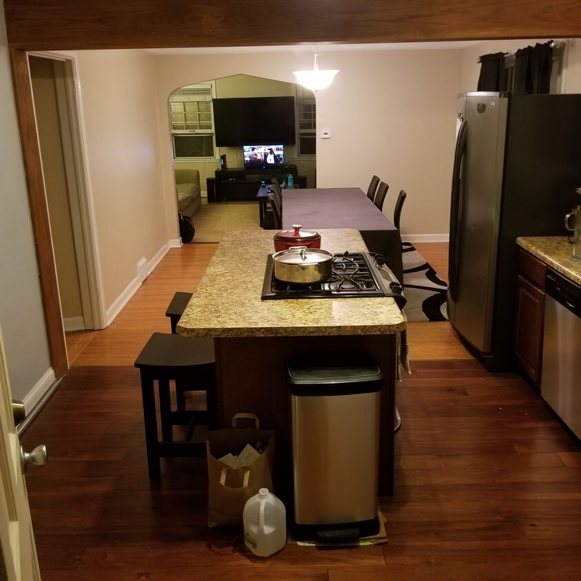 Foto principal - 3918 1st Ave S