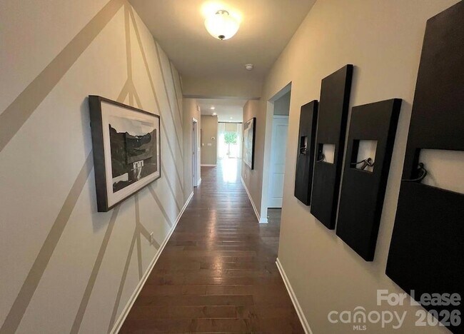 Foto del edificio - 4609 Stallings Brook Dr