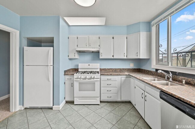 Foto del edificio - 1395 34th Ave