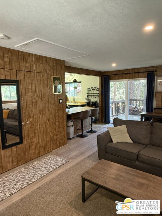 Foto del edificio - 23041 Oak Leaf Ln