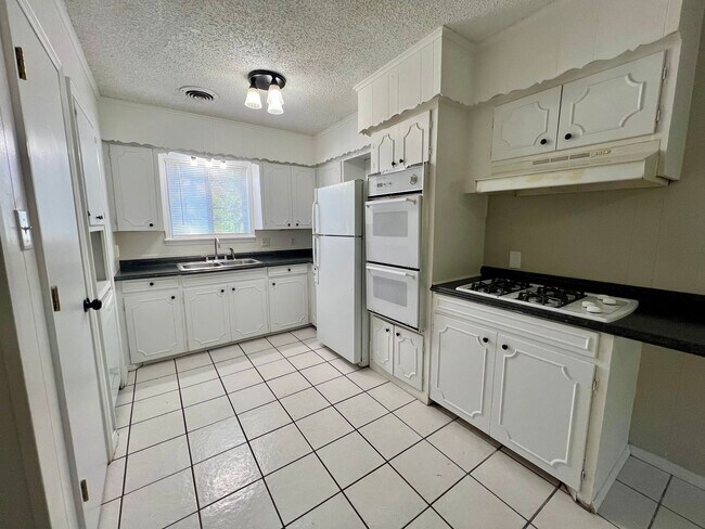 Foto del edificio - 708 8th St