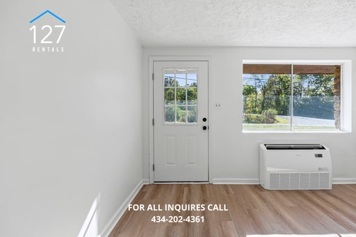 Building Photo - Beautifully Renovated 2 Bedroom Apartment ...