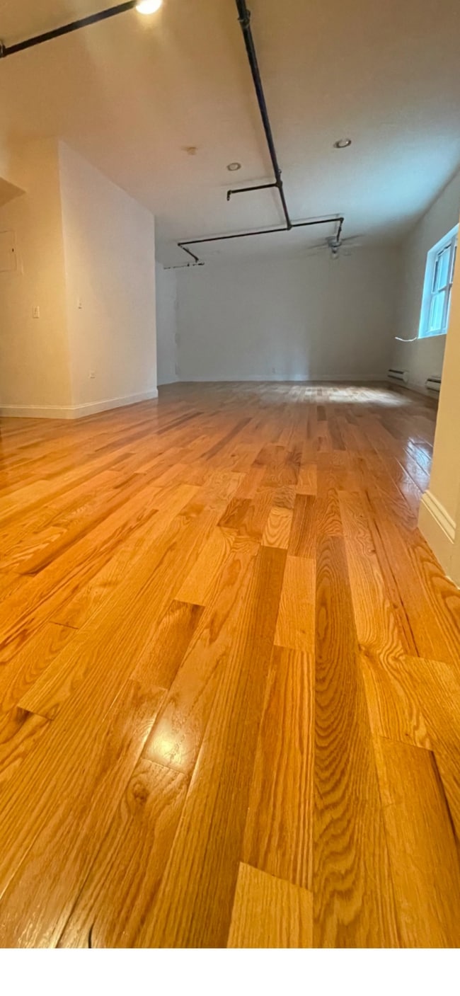 Building Photo - 250 3rd Ave