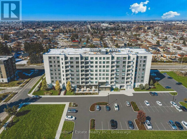 Building Photo - 155 Greenbrier Rd