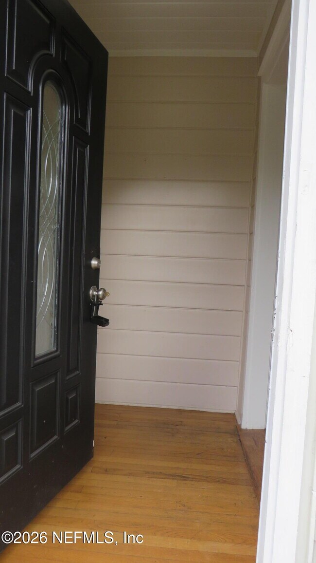 Foto del edificio - 4811 Sefa Cir N