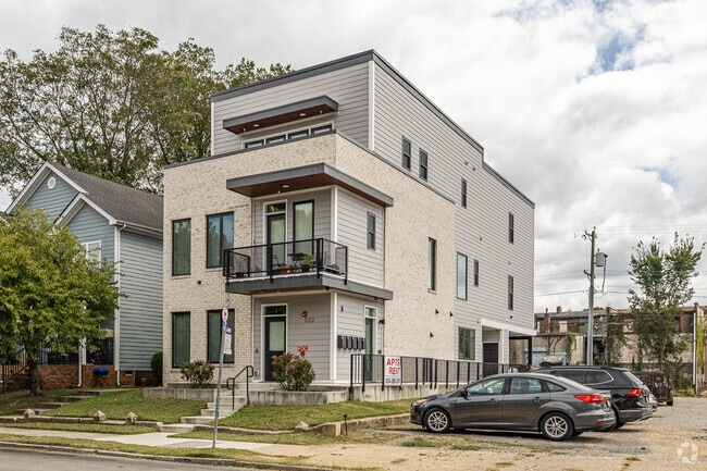 Building Photo - 1122 Bainbridge Street